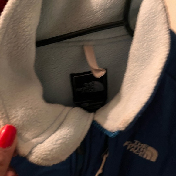 The Northface Fleece Jacket - Picture 3 of 5